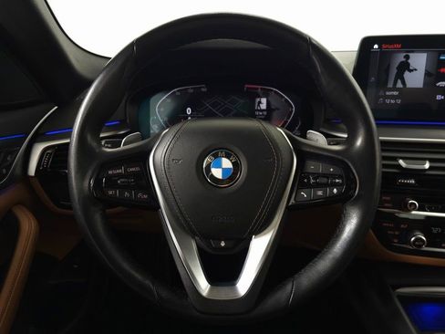 Used 2023 BMW 530i xDrive w/ Convenience Package image 18