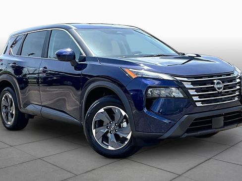 Used 2026 Nissan Rogue SV FWD image 3