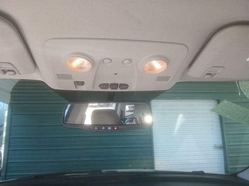 Used 2012 GMC Acadia SLT image 18