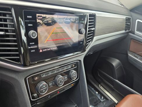 Certified 2022 Volkswagen Atlas SE FWD image 24