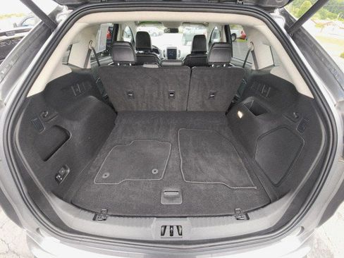 Used 2023 Ford Edge Titanium image 18