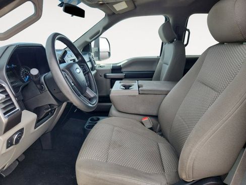 Used 2018 Ford F250 XLT w/ Camper Package image 9