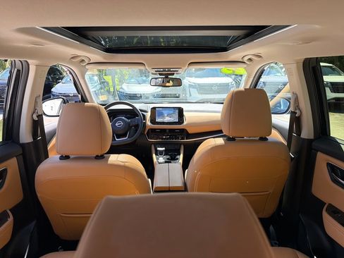Used 2023 Nissan Rogue Platinum w/ Platinum Premium Package FWD image 36