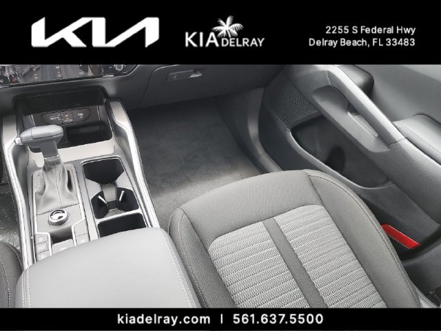 New 2026 Kia Sorento LX FWD image 32