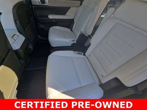 Used 2025 Hyundai Santa Fe Calligraphy AWD/4WD image 16