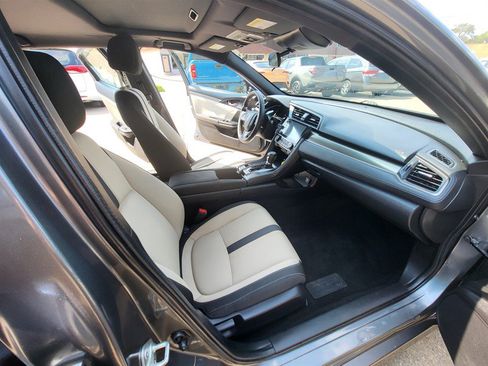 Used 2019 Honda Civic EX image 12