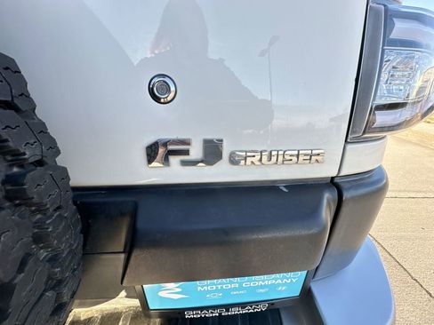 Used 2011 Toyota FJ Cruiser 4WD w/ Upgrade Pkg image 27