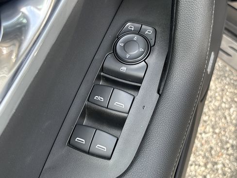 Used 2019 Chevrolet Blazer LT w/ Sound & Technology Package AWD/4WD image 31