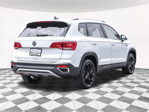 Used 2023 Volkswagen Taos SE w/ Black Wheel Package FWD image 11