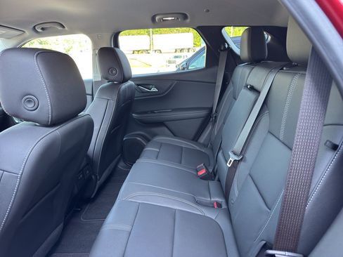 Used 2023 Chevrolet Blazer LT w/ Sound & Technology Package FWD image 19