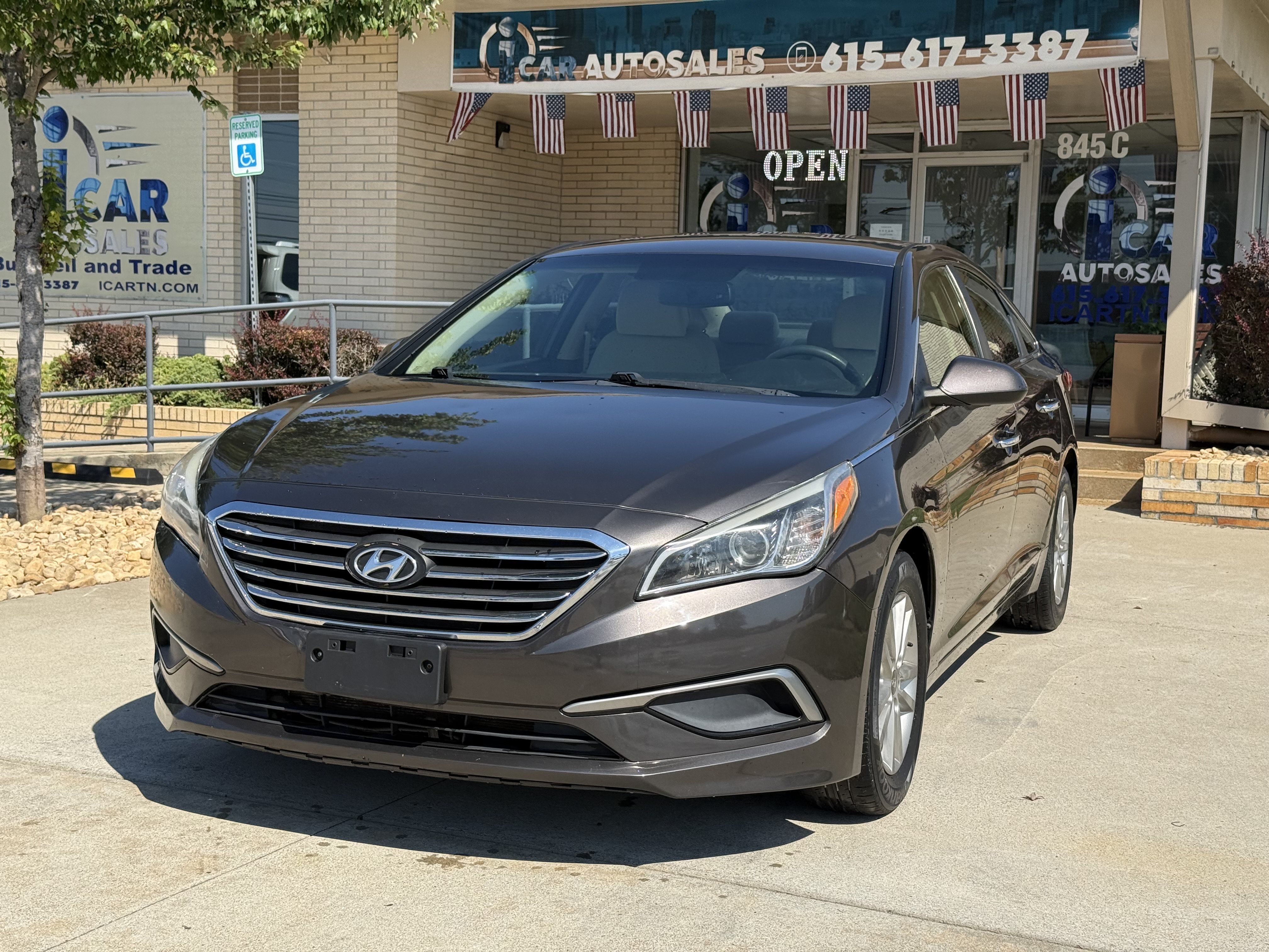 Used 2016 Hyundai Sonata SE w/ Cargo Package FWD image 1