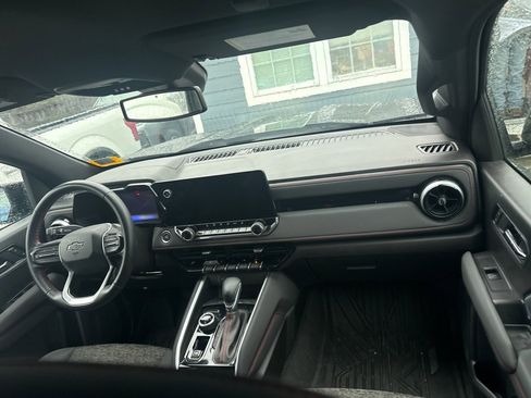 Used 2023 Chevrolet Colorado Z71 w/ Z71 Convenience Package 2 image 10