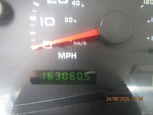 Used 2004 Ford F550 2WD Crew Cab Super Duty image 12