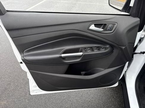 Used 2019 Ford Escape SEL image 23