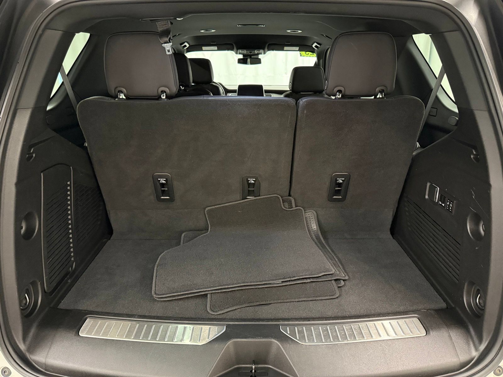 Used 2023 Chevrolet Tahoe RST w/ Luxury Package AWD/4WD image 5