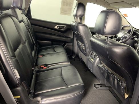 Used 2019 Nissan Pathfinder SL image 21