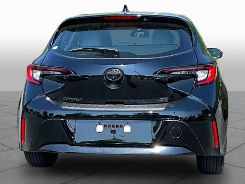 Used 2024 Toyota Corolla SE w/ SE Package image 5