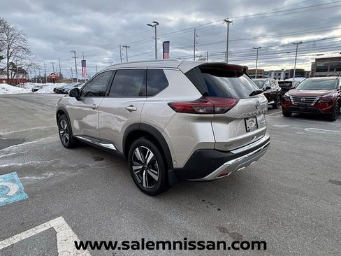 Used 2023 Nissan Rogue Platinum image 5