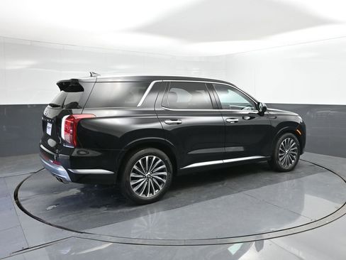 Used 2023 Hyundai Palisade Calligraphy image 15