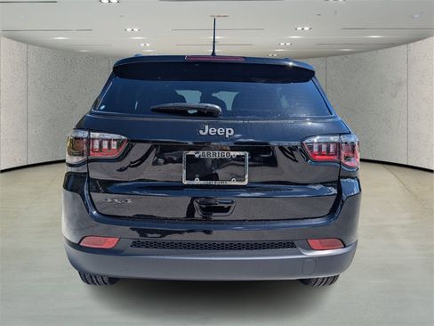 New 2026 Jeep Compass Latitude image 5