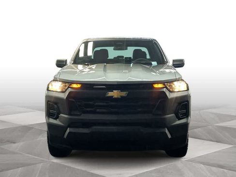 Used 2023 Chevrolet Colorado W/T RWD image 3