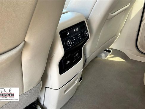 Used 2023 GMC Acadia Denali w/ Denali Ultimate Package image 34