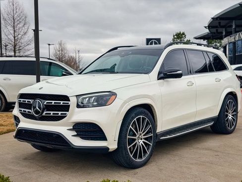 Used 2023 Mercedes-Benz GLS 450 4MATIC w/ AMG Line Exterior image 4