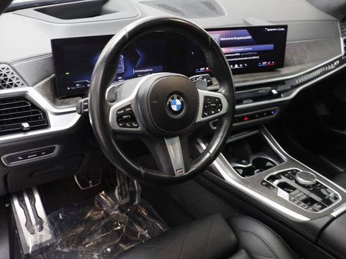 Certified 2024 BMW X7 xDrive40i w/ M Sport Package image 6