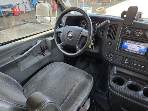 Used 2022 Chevrolet Express 2500 w/ Driver Convenience Package image 13