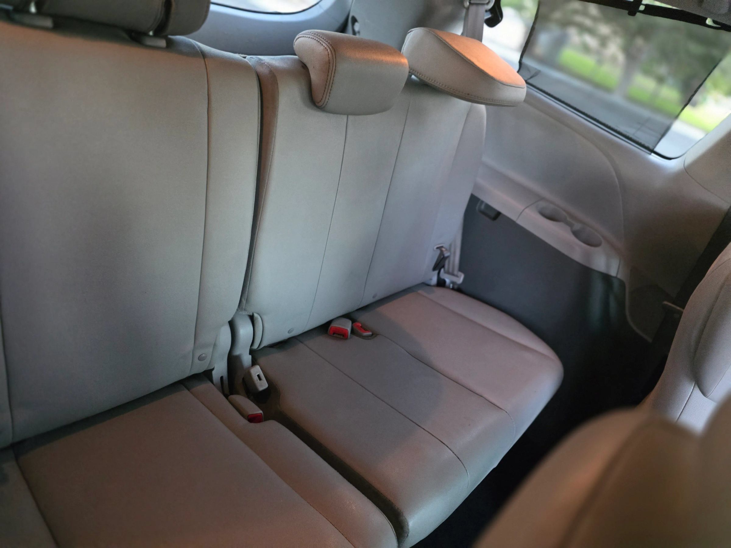 Used 2017 Toyota Sienna XLE FWD image 18
