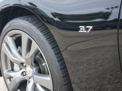 Used 2016 INFINITI Q70 L 3.7 w/ Deluxe Touring Package RWD image 9
