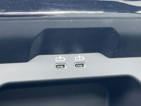 Used 2024 BMW 530i w/ Premium Package image 21