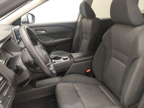 Used 2024 Nissan Rogue SV image 17