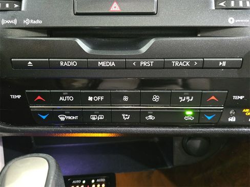 Used 2017 Lexus RX 350 350 w/ Premium Package image 27