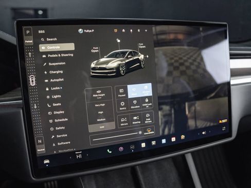 Used 2021 Tesla Model S Plaid image 58