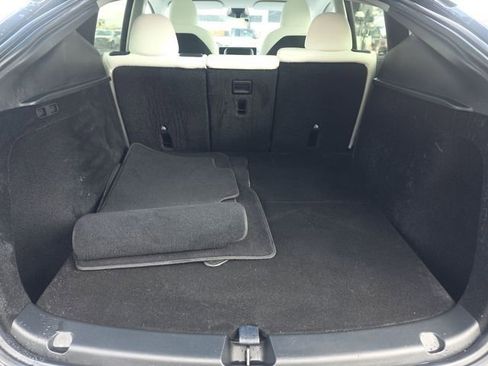 Used 2025 Tesla Model Y Long Range image 19