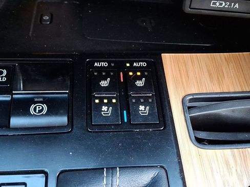 Used 2022 Lexus RX 350L Premium w/ Premium Package image 26