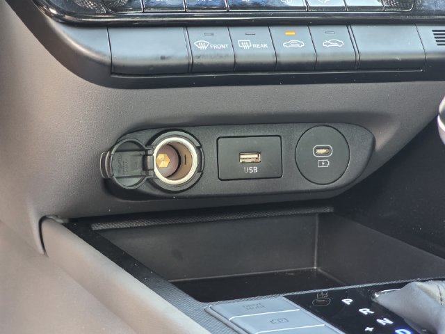 Used 2024 Hyundai Elantra SEL FWD image 23