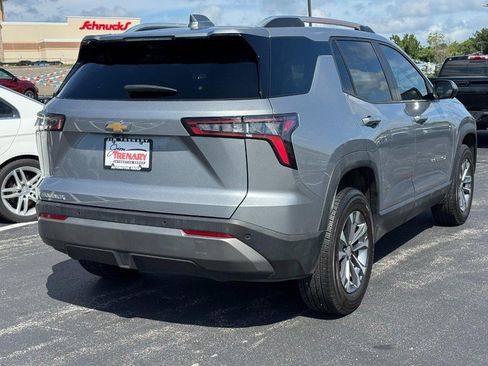Used 2025 Chevrolet Equinox LT w/ Convenience Package II FWD image 3