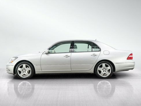 Used 2005 Lexus LS 430 RWD image 2