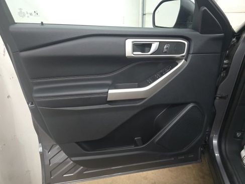 Used 2023 Ford Explorer XLT w/ Equipment Group 202A image 19