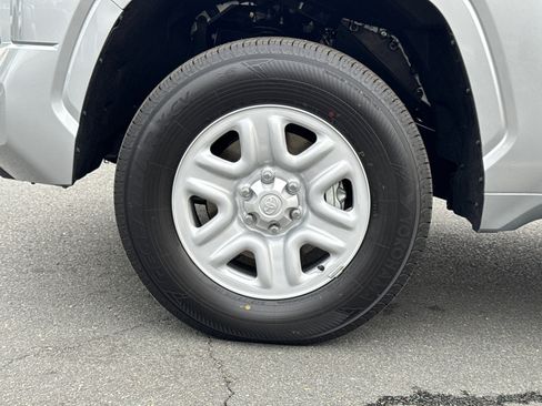 New 2026 Toyota Tundra SR image 6
