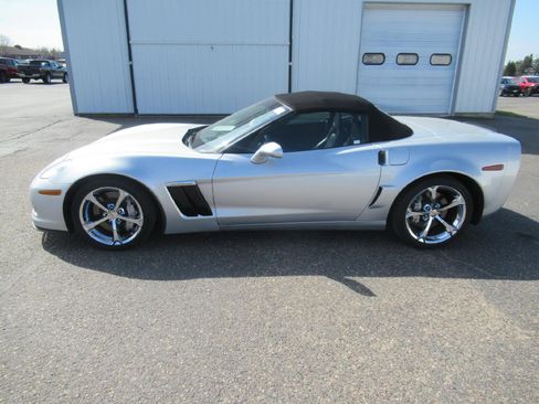 Used 2010 Chevrolet Corvette Grand Sport w/ Preferred Equipment Group RWD image 8