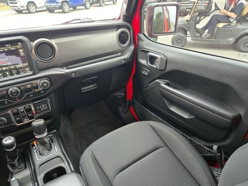 Used 2021 Jeep Gladiator Sport AWD/4WD image 11