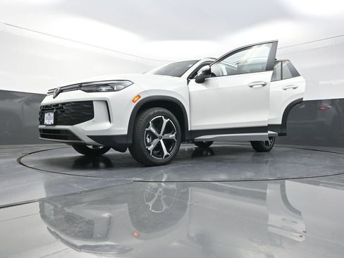 New 2026 Volkswagen Tiguan SE AWD/4WD image 31