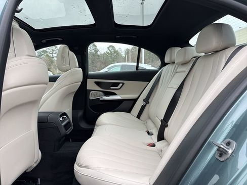 New 2026 Mercedes-Benz E 350 4MATIC Sedan image 14