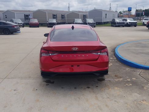 Used 2023 Hyundai Elantra SEL FWD image 6