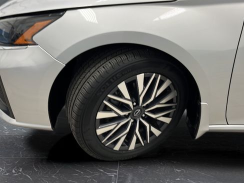 Used 2023 Nissan Altima 2.5 SV FWD image 32