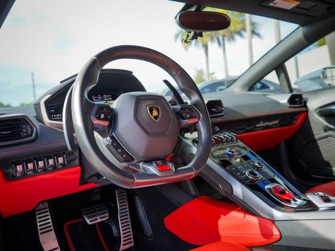 Used 2015 Lamborghini Huracan LP 610-4 image 14