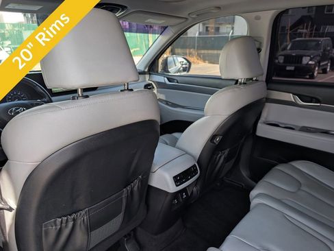 Used 2022 Hyundai Palisade SEL w/ 8P Bench Seat Package AWD/4WD image 14